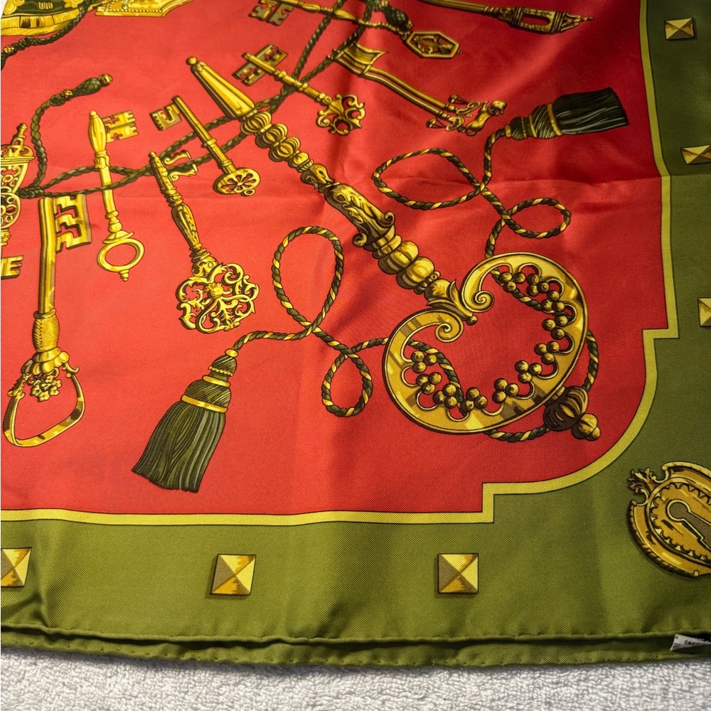 Hermes scarf Carre 90 100% Silk - Picture 3 of 10